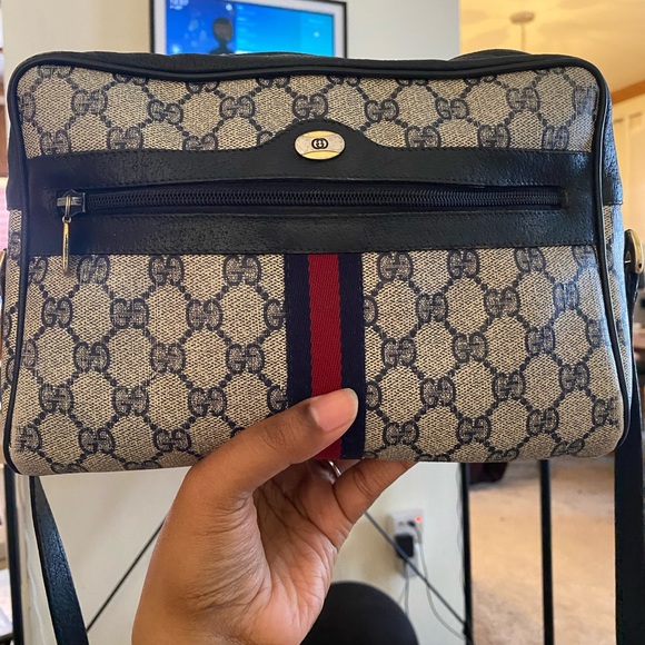 Gucci Handbags - Vintage Gucci Ophidia crossbody Bag